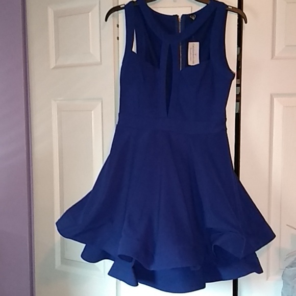 Windsor Dresses & Skirts - Windsor navy blue cocktail dress nwt